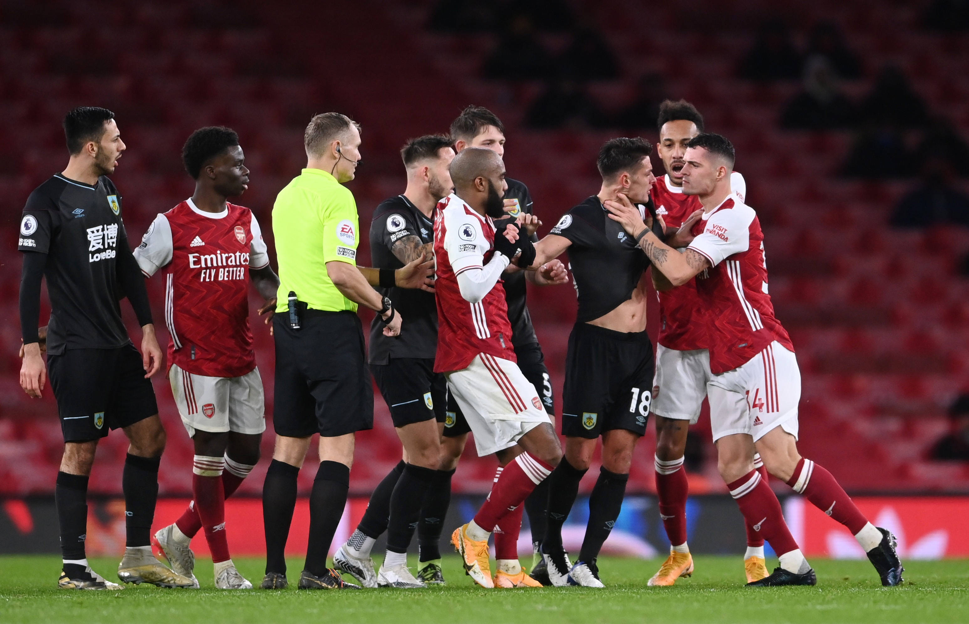 曼城放走他成最差选择!如今独造21球,双线争冠,兑现1亿身价.