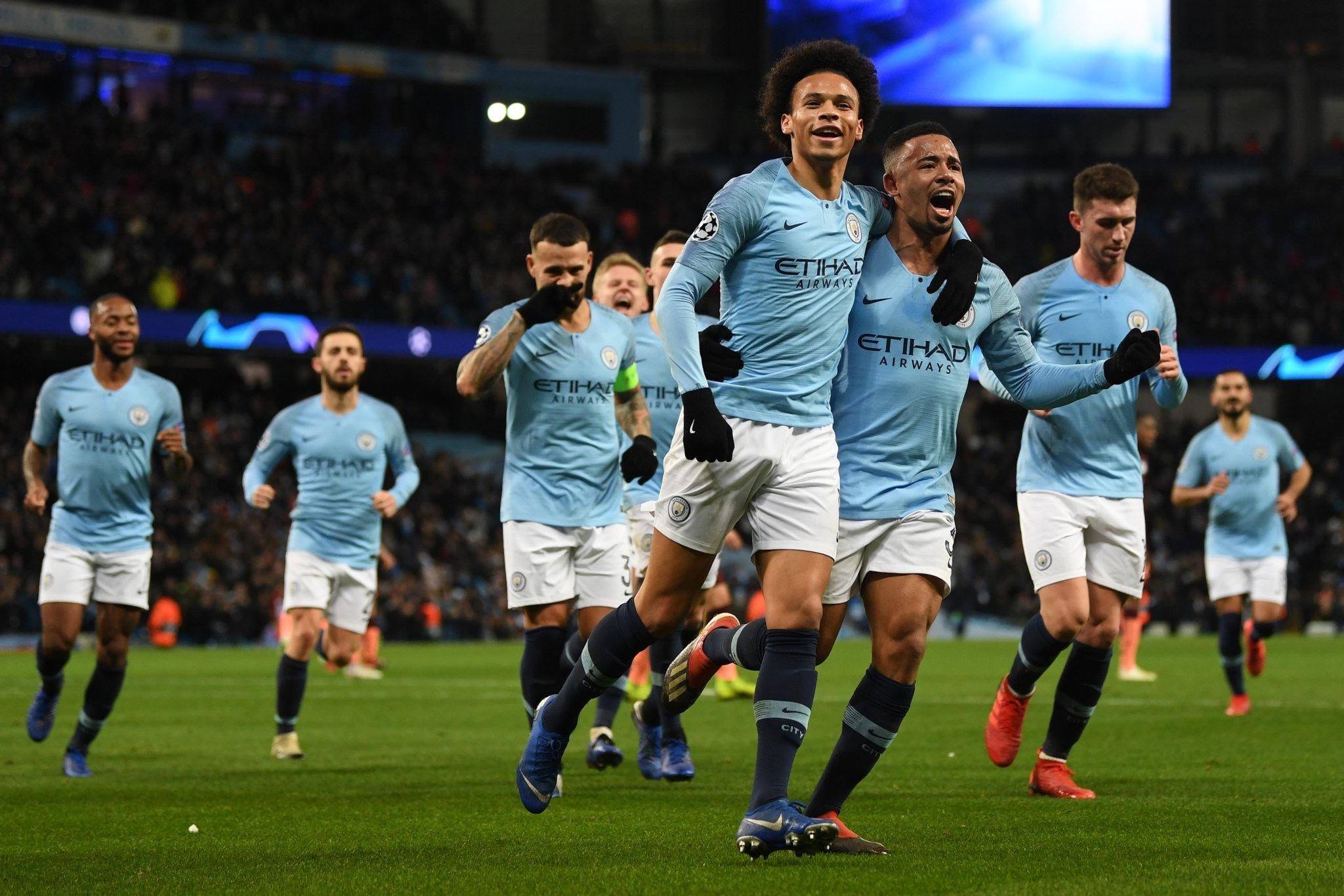 伊涅斯塔挑选历史最佳五人阵:哈维、瓜帅在列,梅西未入选.